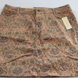 NWT Sonoma Khaki Floral Skirt